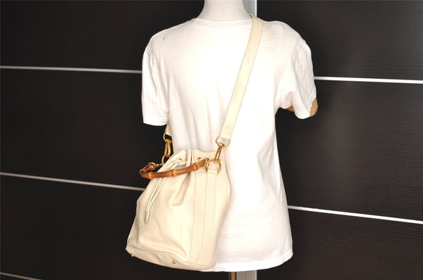 Authentic GUCCI Bamboo 2Way Shoulder Drawstring Bag Leather White Junk 0250I