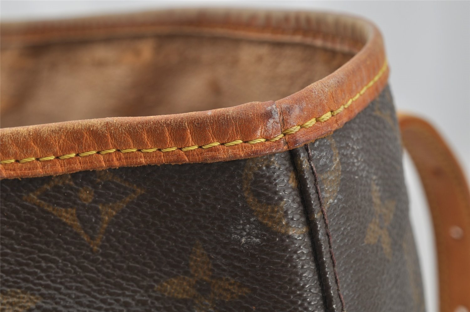 Authentic Louis Vuitton Monogram Bucket GM Shoulder Tote Bag M42236 Junk 0260J