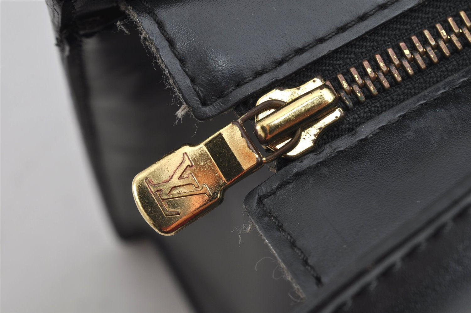 Authentic Louis Vuitton Epi Riviera Hand Bag Black M48182 LV Junk 0260K