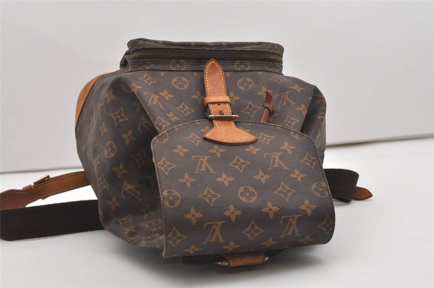 Authentic Louis Vuitton Monogram Montsouris GM Backpack M51135 LV 0261J