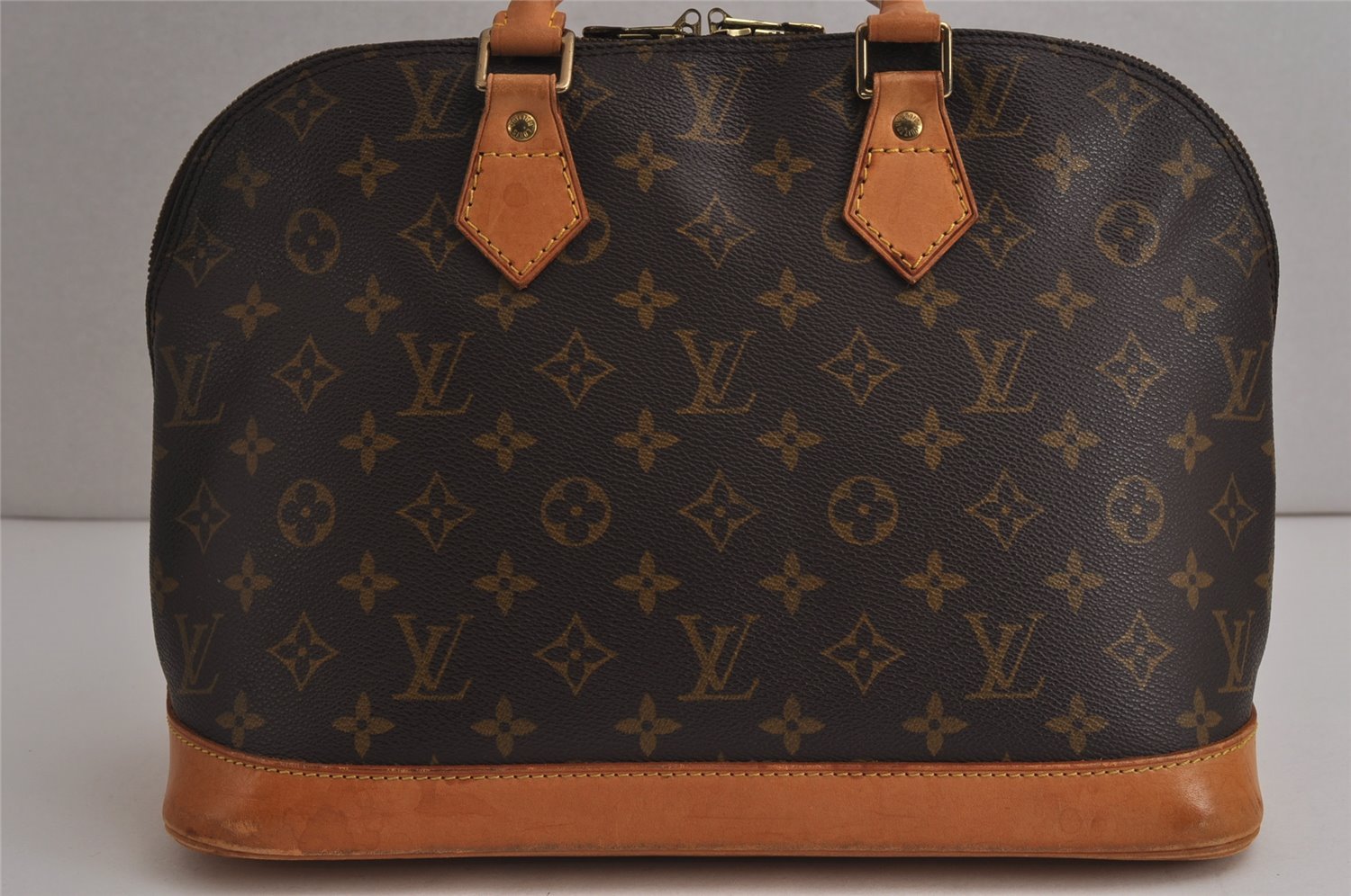 Authentic Louis Vuitton Monogram Alma Hand Bag Purse M51130 LV 0261K