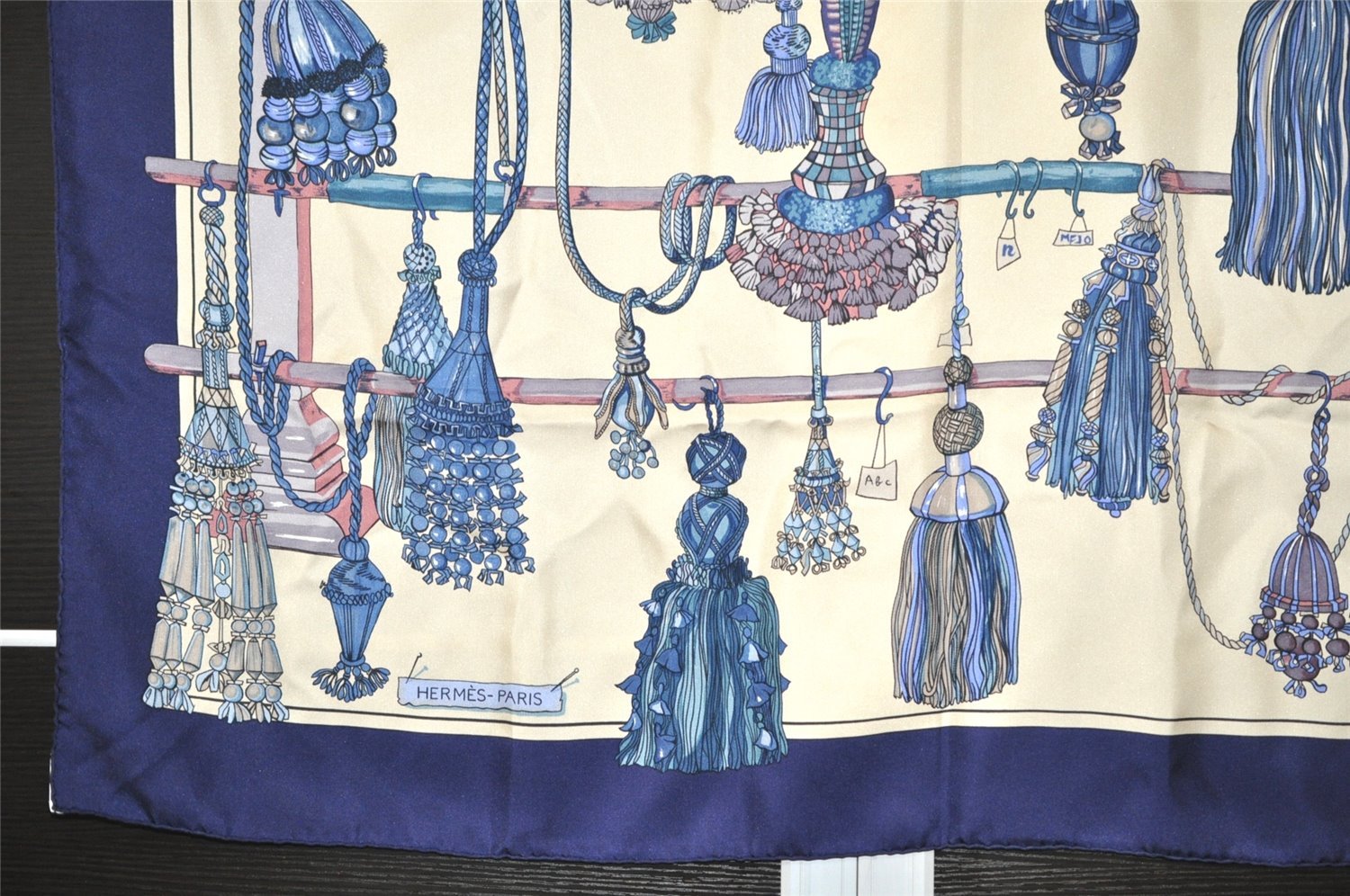 Authentic HERMES Carre 90 Scarf 