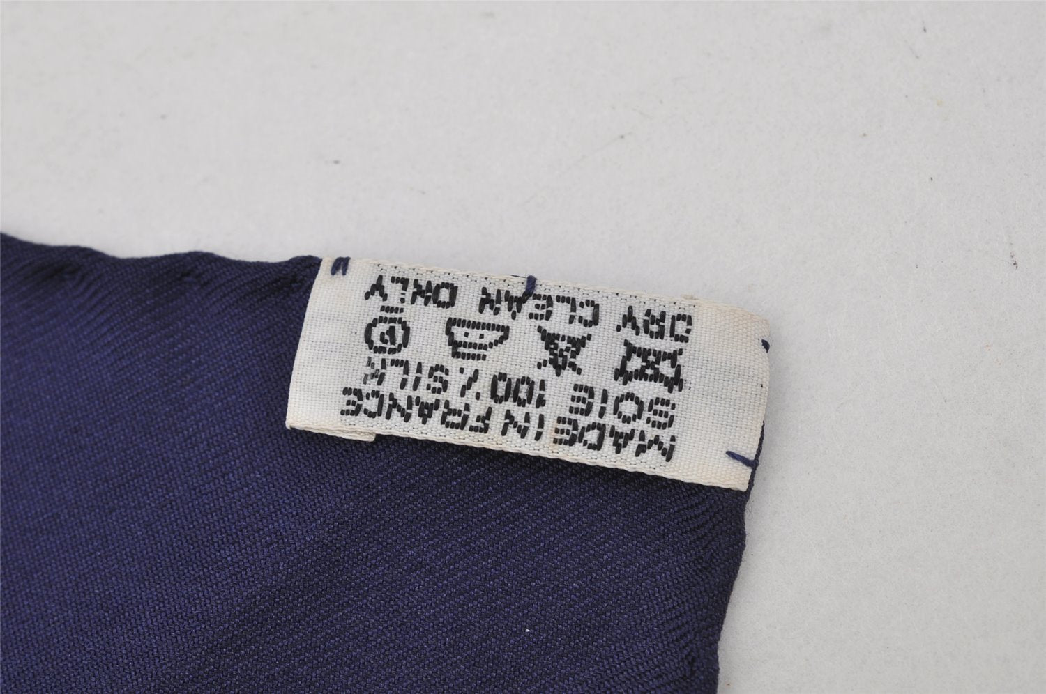 Authentic HERMES Carre 90 Scarf 