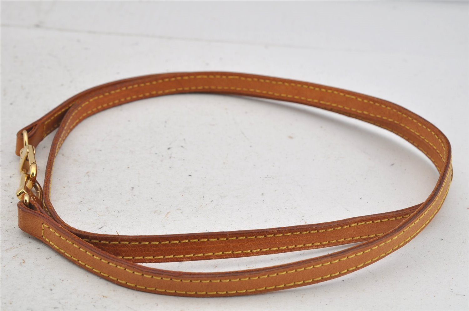 Authentic Louis Vuitton Leather Shoulder Strap Beige 46.3