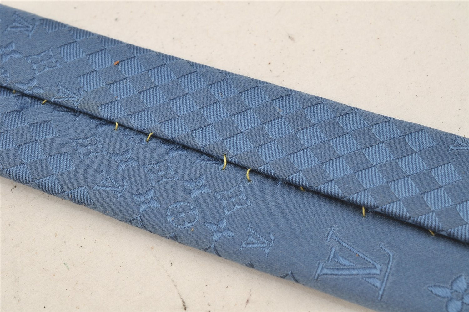 Authentic Louis Vuitton Necktie Clavat Party Tie Silk Blue M72637 Box 0270J