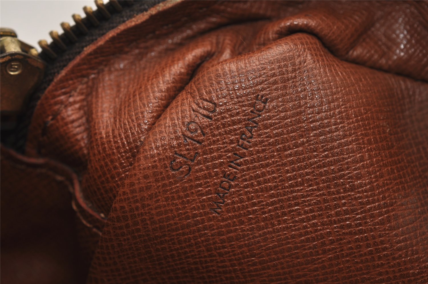 Authentic Louis Vuitton Monogram Compiegne 28 Clutch Hand Bag M51845 LV 0270K