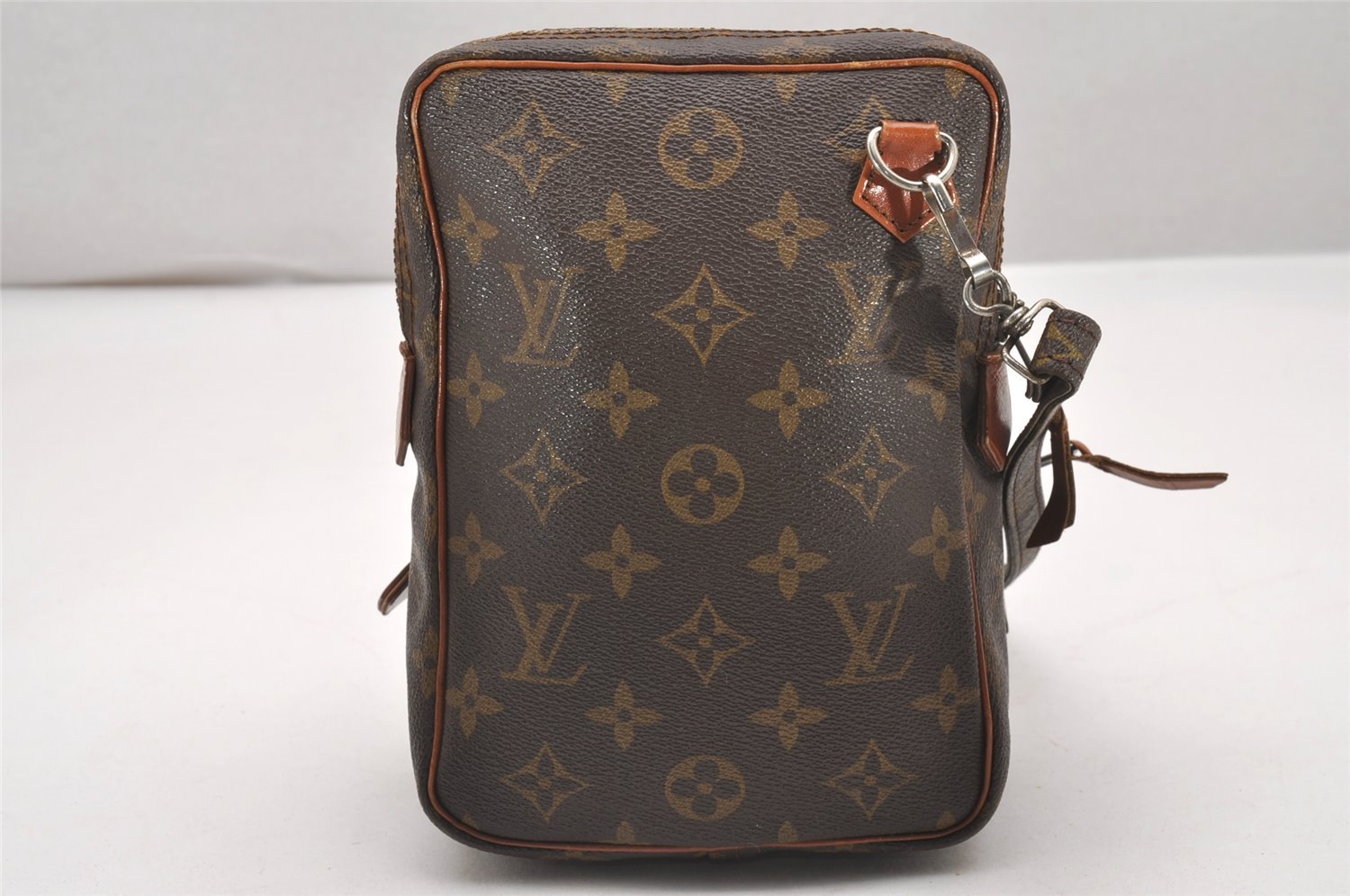 Authentic Louis Vuitton Monogram Amazone Shoulder Cross Body Bag Old Model 0271J