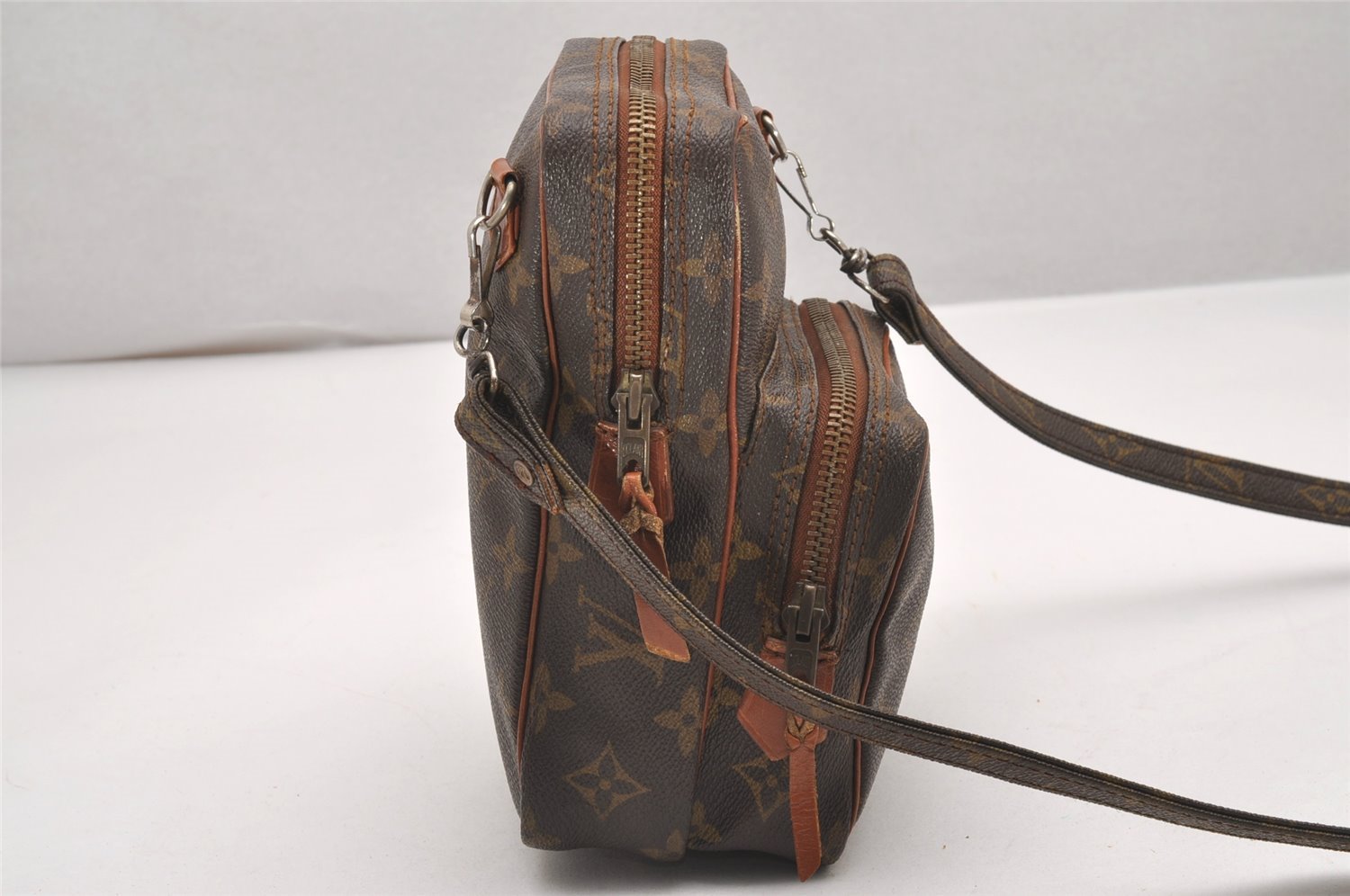 Authentic Louis Vuitton Monogram Amazone Shoulder Cross Body Bag Old Model 0271J