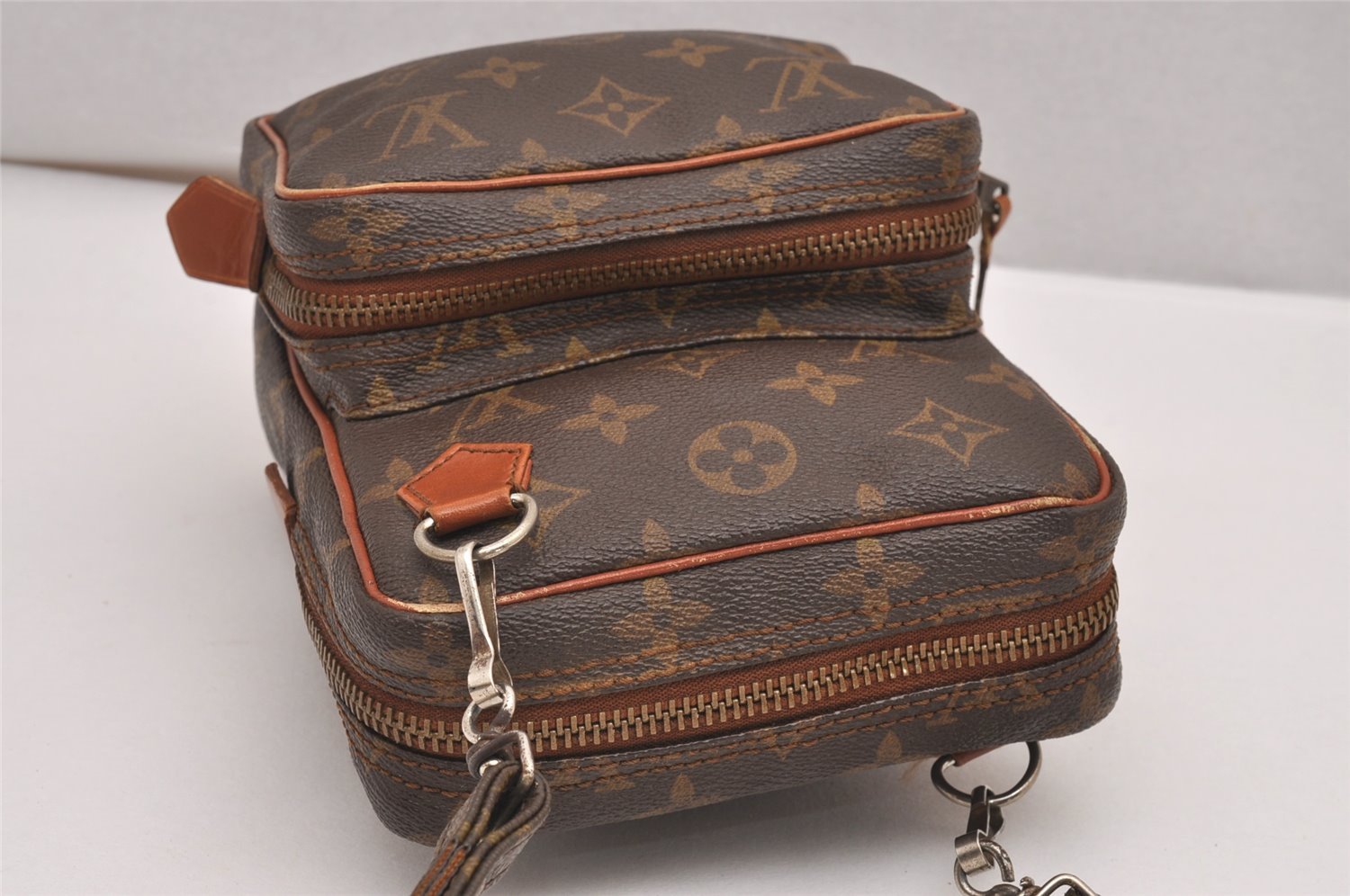 Authentic Louis Vuitton Monogram Amazone Shoulder Cross Body Bag Old Model 0271J