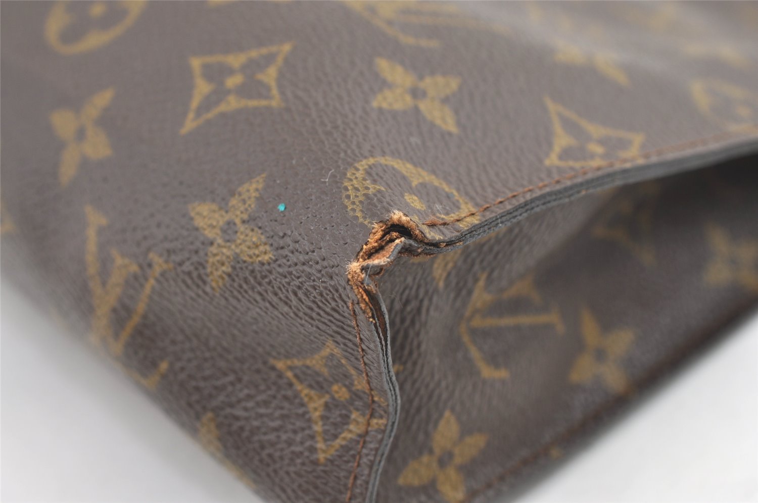 Auth Louis Vuitton Monogram Poche Toilette 26 Cosmetics Pouch Old Model LV 0271K