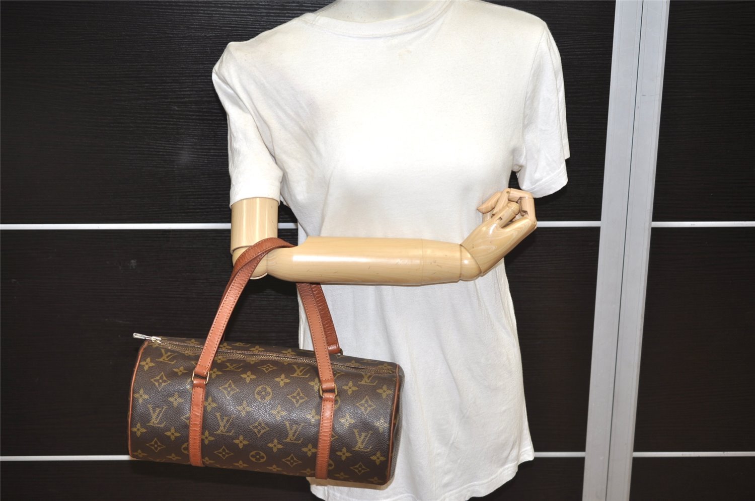 Authentic Louis Vuitton Monogram Papillon 30 Hand Bag Old Model LV 0276K