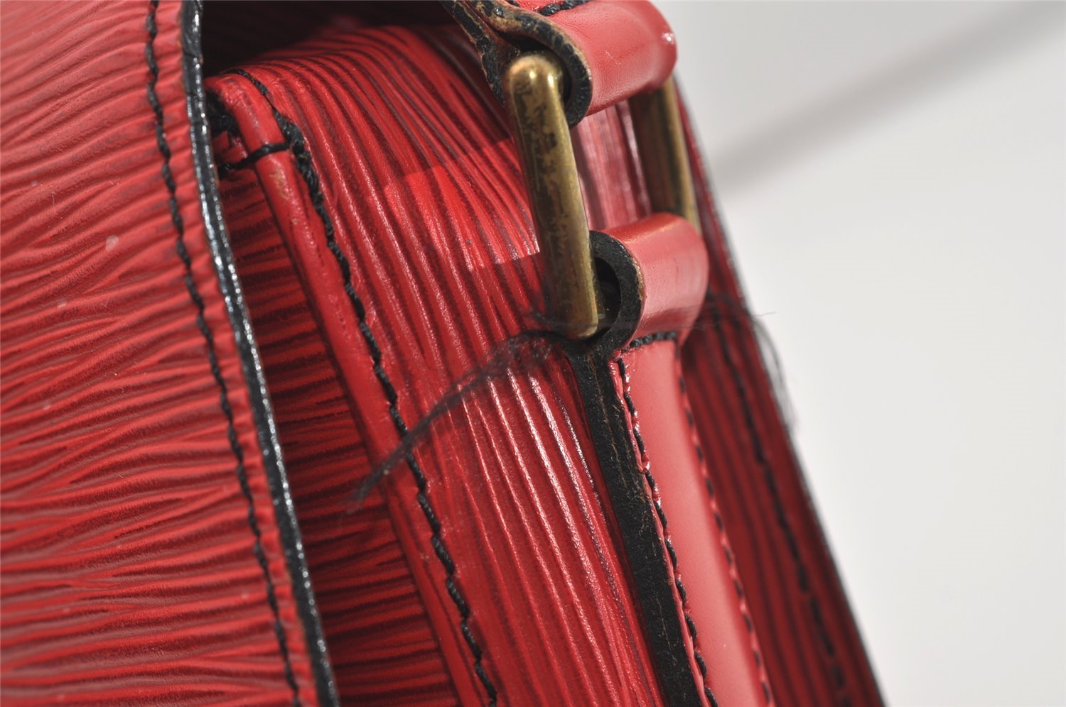 Auth Louis Vuitton Epi Saint Cloud GM Shoulder Cross Bag Red M52197 LV 0278J