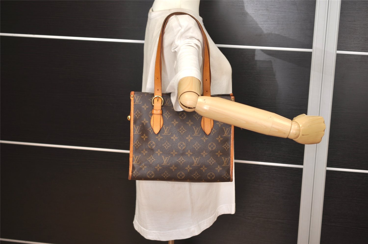 Authentic Louis Vuitton Monogram Popincourt Haut Shoulder Bag M40007 LV 0279K