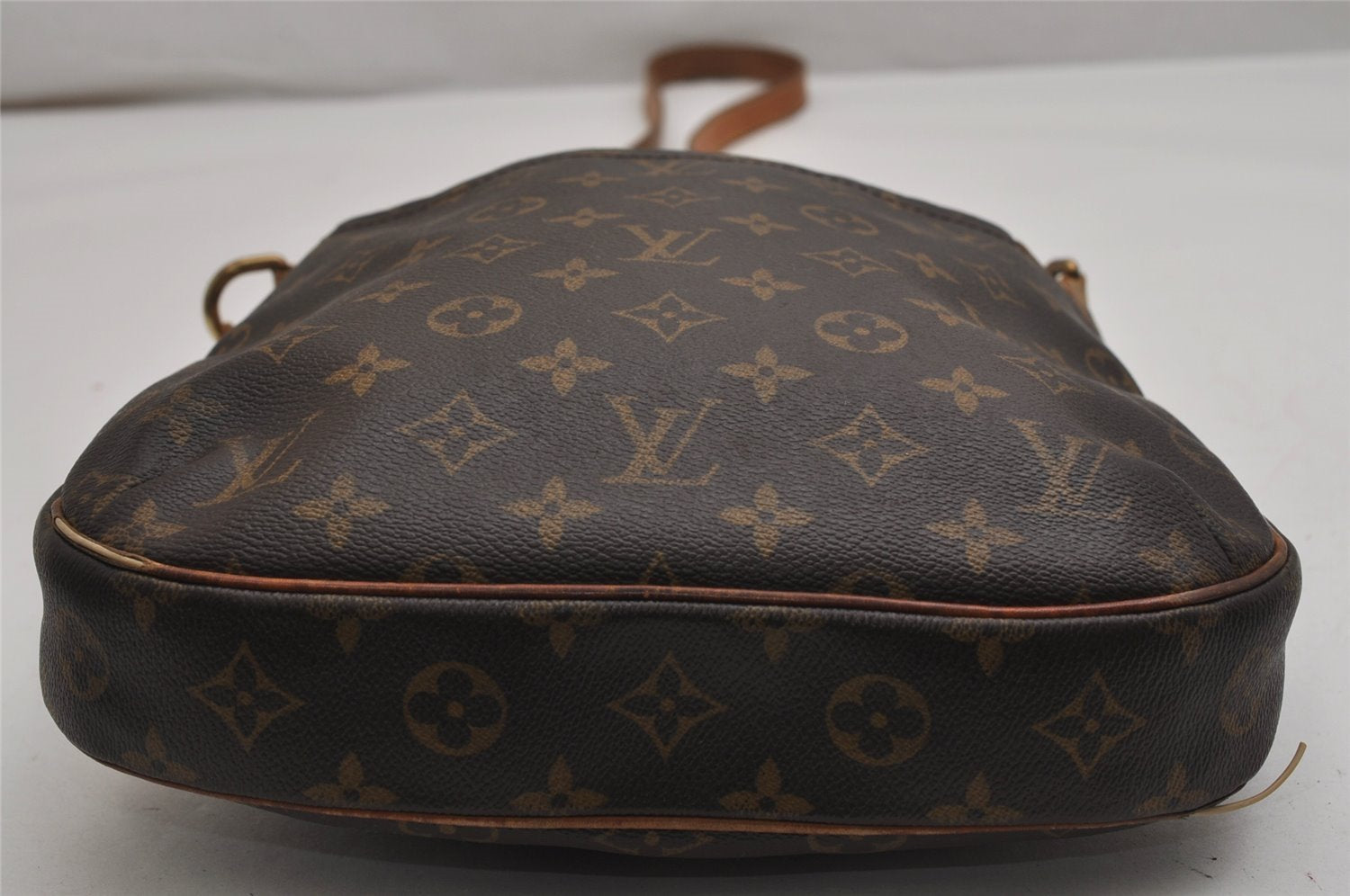 Authentic Louis Vuitton Monogram Odeon PM Shoulder Cross Bag M56390 LV 0280K