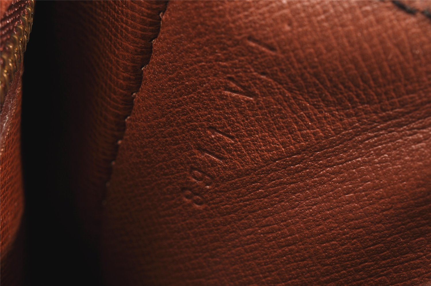 Authentic Louis Vuitton Monogram Saint Cloud GM M51242 Shoulder Cross Bag 0282J