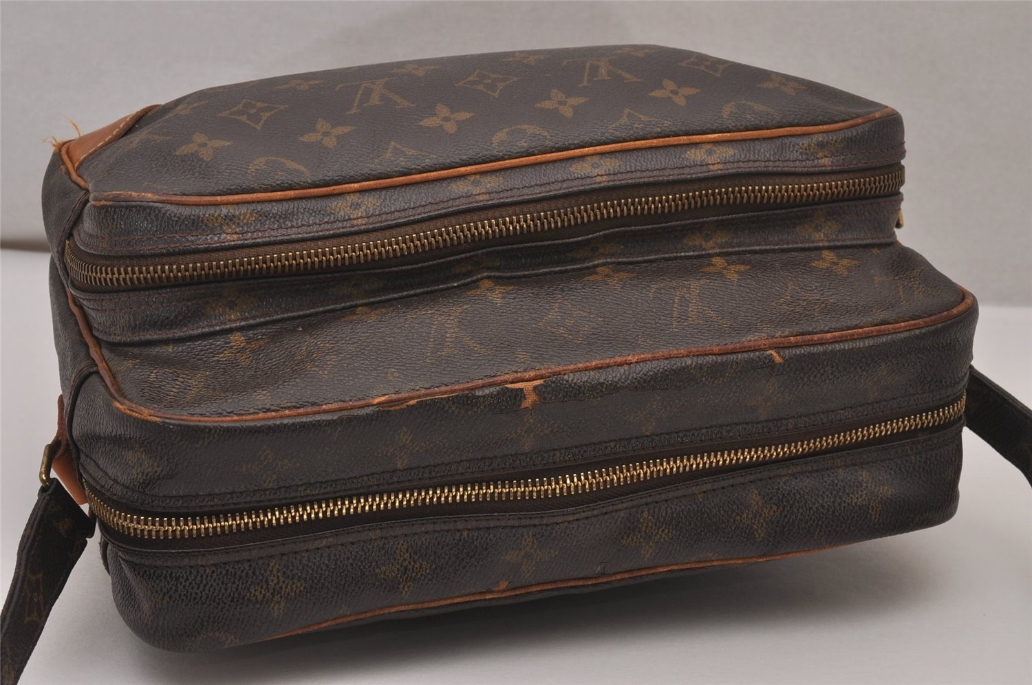 Authentic Louis Vuitton Monogram Nile Shoulder Cross Body Bag M45244 LV 0285J