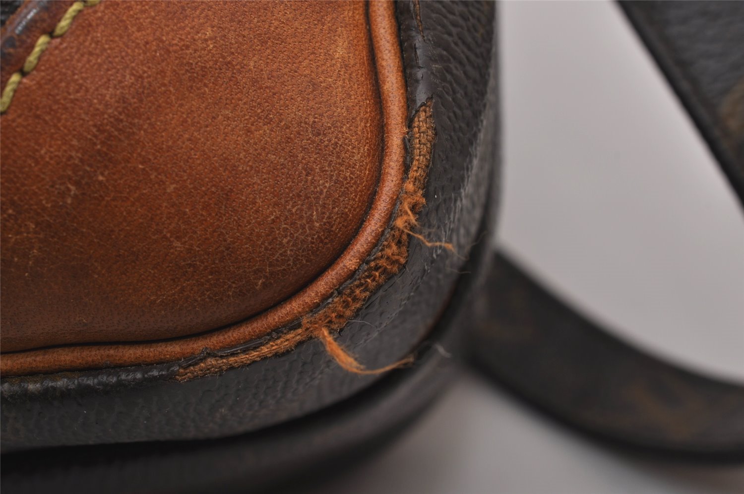 Authentic Louis Vuitton Monogram Nile Shoulder Cross Body Bag M45244 LV 0285J