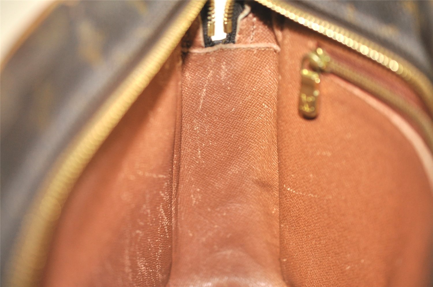 Authentic Louis Vuitton Monogram Nile Shoulder Cross Body Bag M45244 LV 0285J