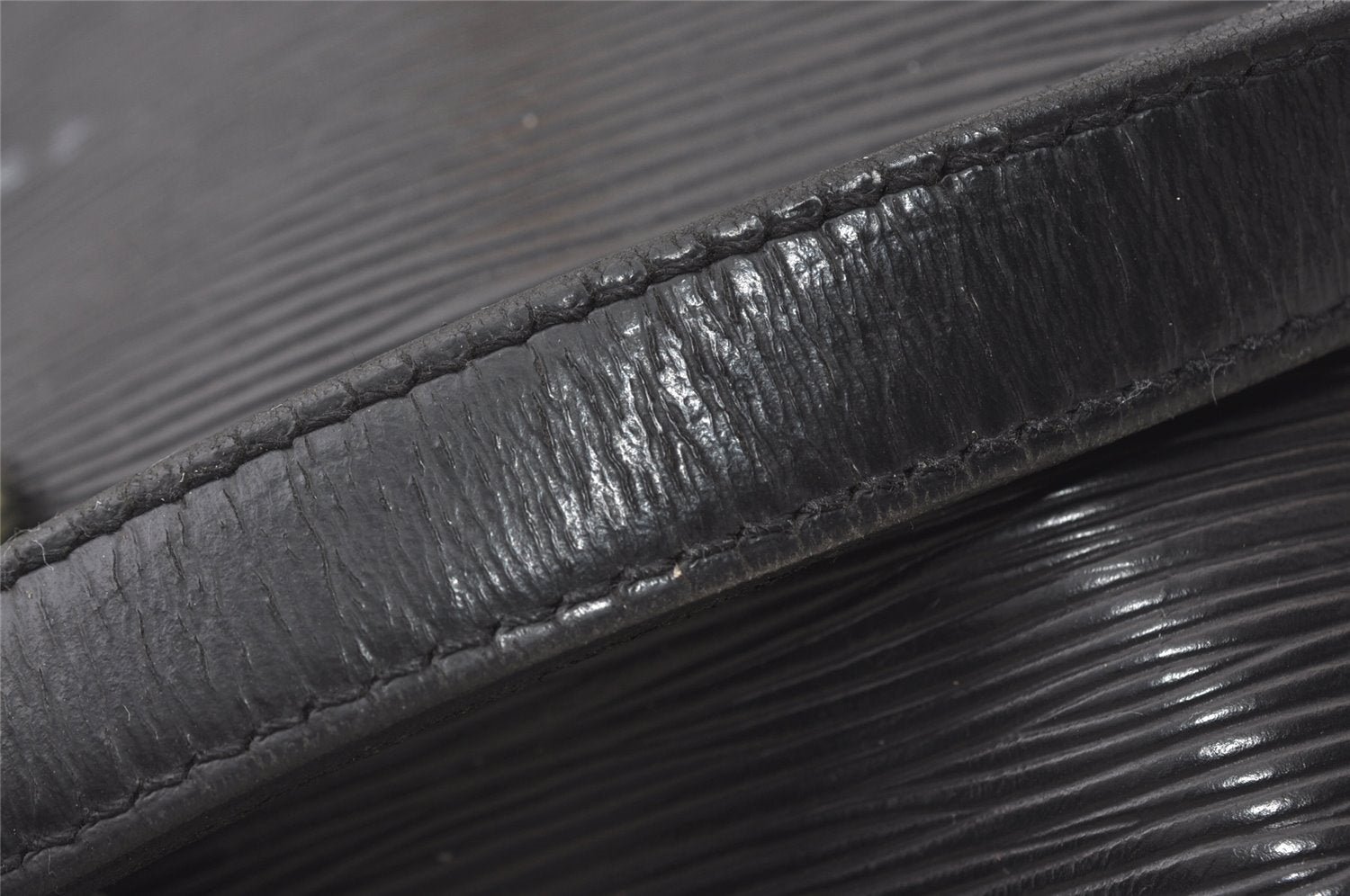 Authentic Louis Vuitton Epi Petit Noe Shoulder Drawstring Bag M59012 Black 0287J