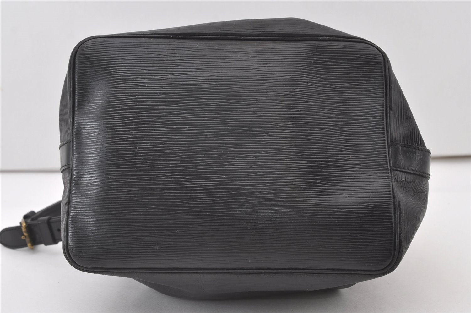 Authentic Louis Vuitton Epi Petit Noe Shoulder Drawstring Bag M59012 Black 0287J