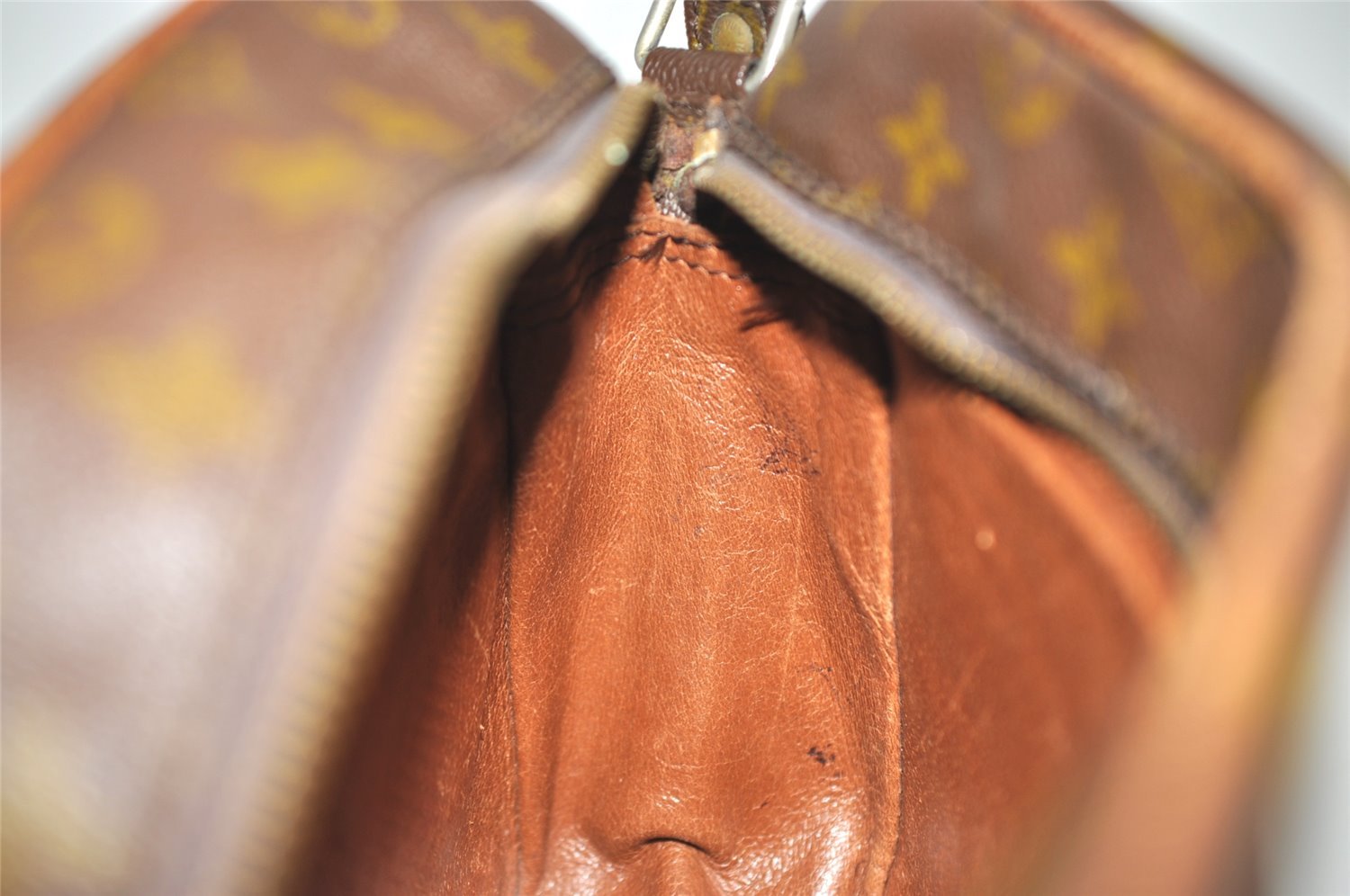 Authentic Louis Vuitton Monogram Nile Shoulder Cross Body Bag Old Model LV 0299J