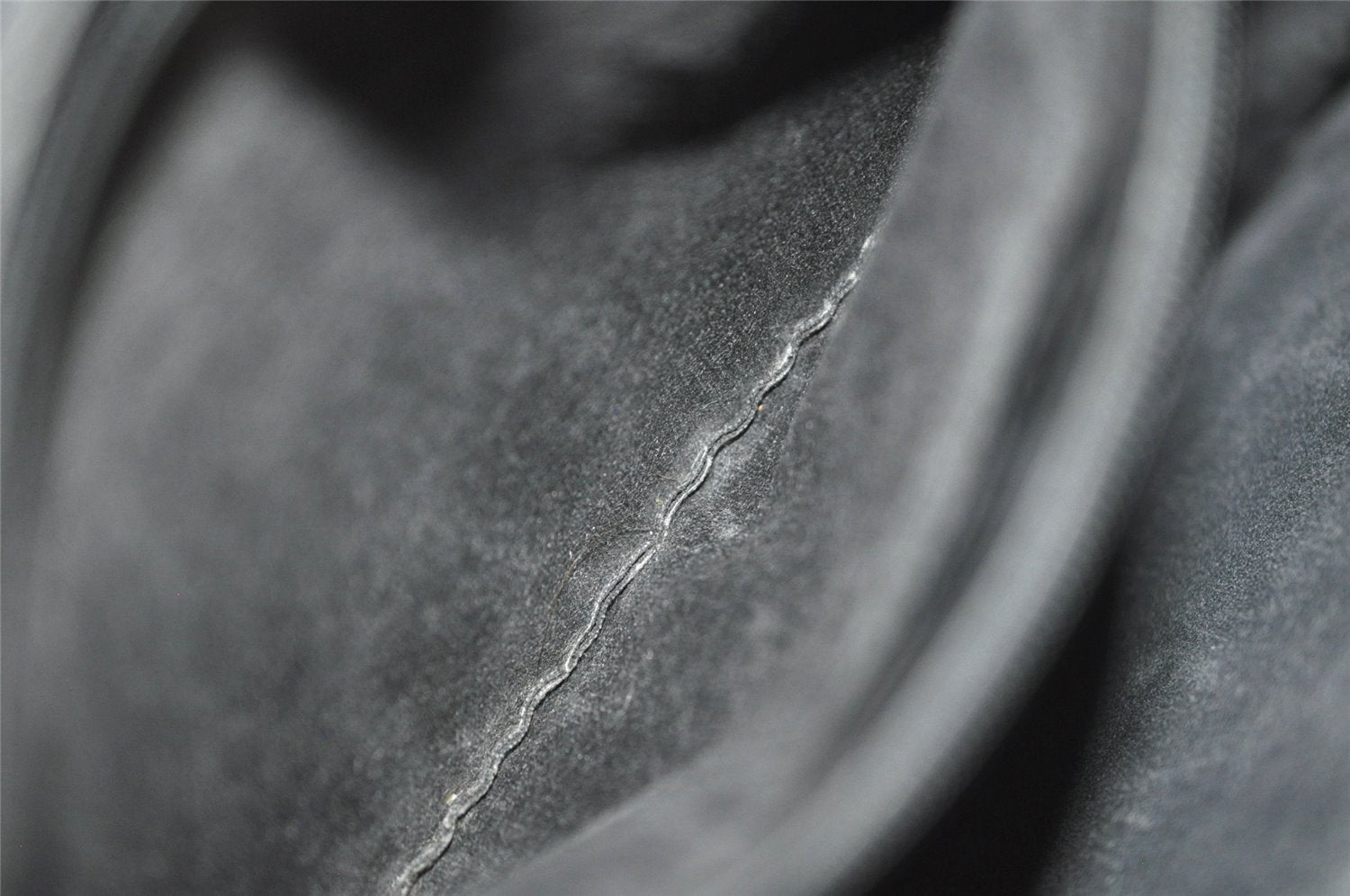 Authentic Louis Vuitton Epi Leather Sac Plat Hand Bag M59082 Black LV Junk 0300J