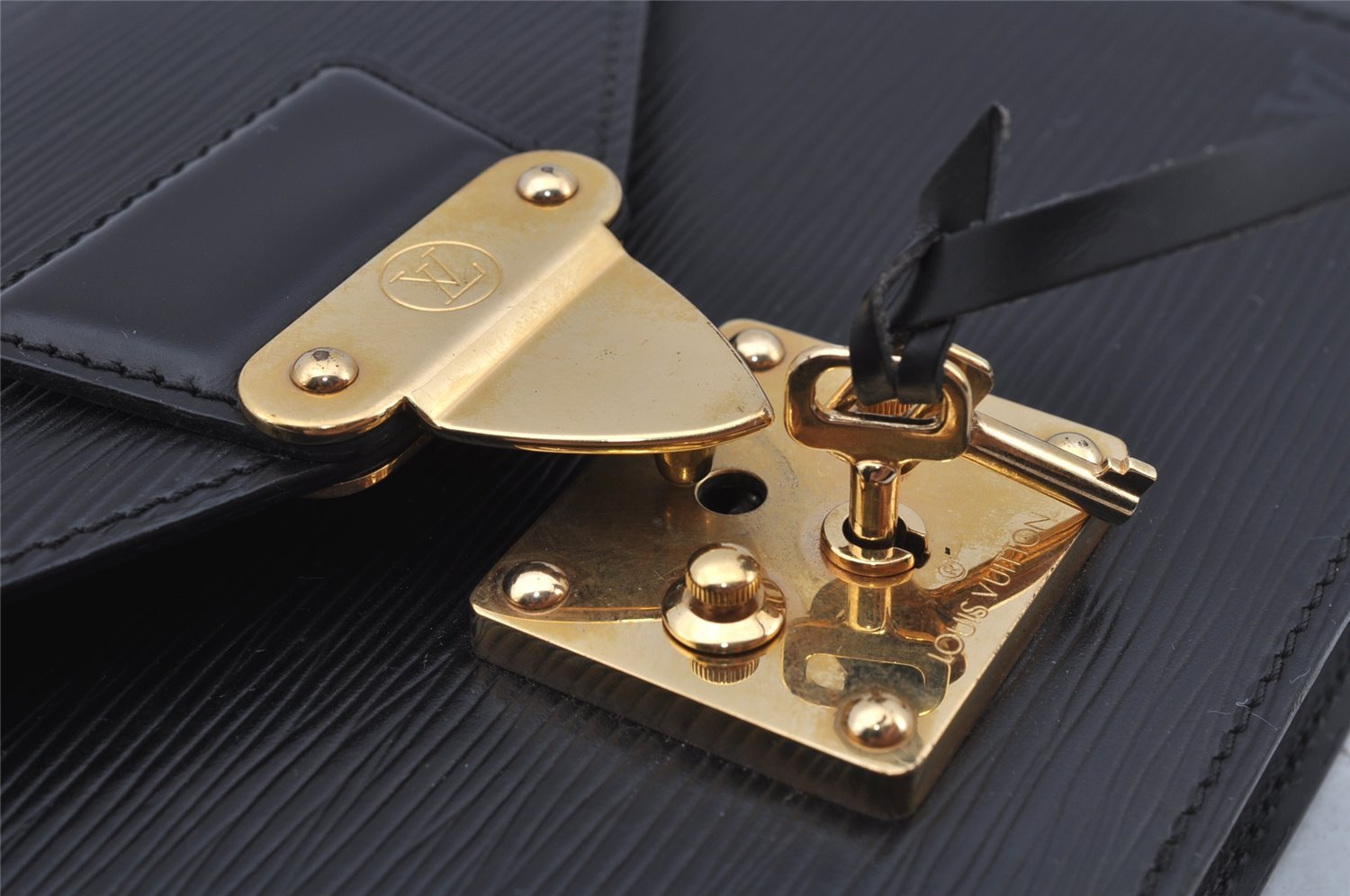 Authentic Louis Vuitton Epi Sellier Dragonne Clutch Bag Black M52612 LV 0301J