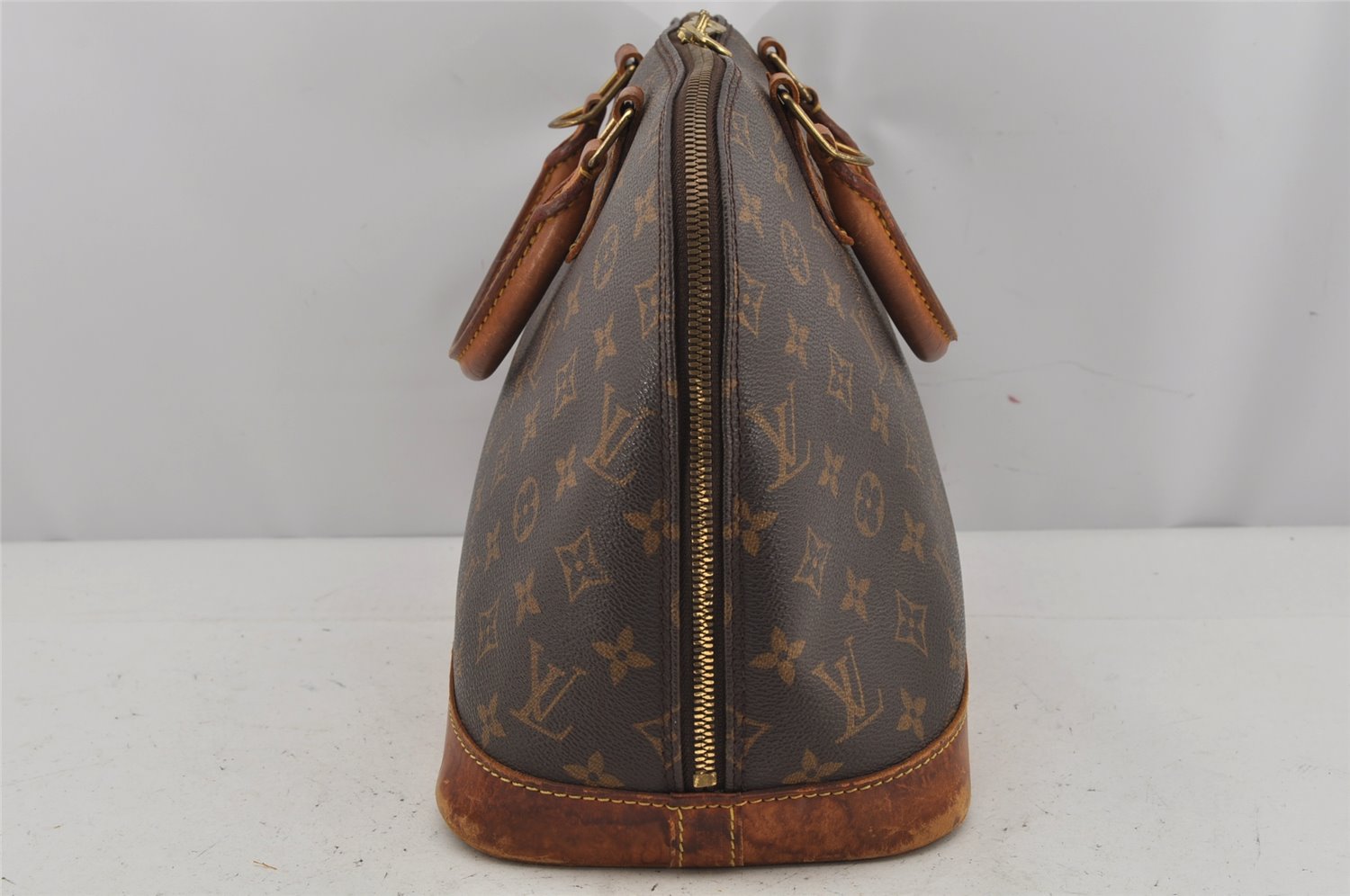 Authentic Louis Vuitton Monogram Alma Hand Bag Purse M51130 LV 0309K