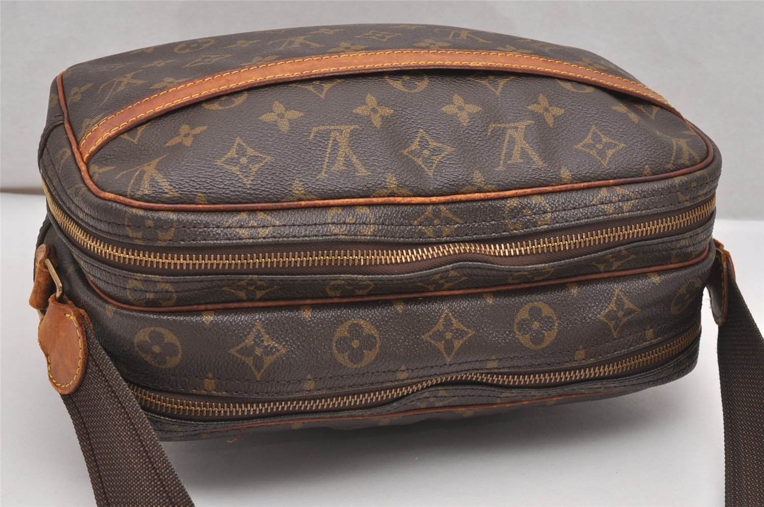 Authentic Louis Vuitton Monogram Reporter PM Shoulder Cross Bag M45254 LV 0311J