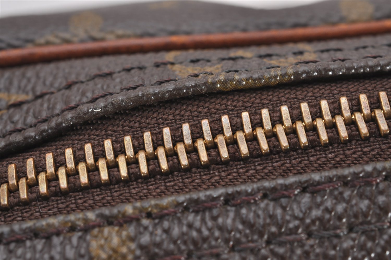 Authentic Louis Vuitton Monogram Reporter PM Shoulder Cross Bag M45254 LV 0311J