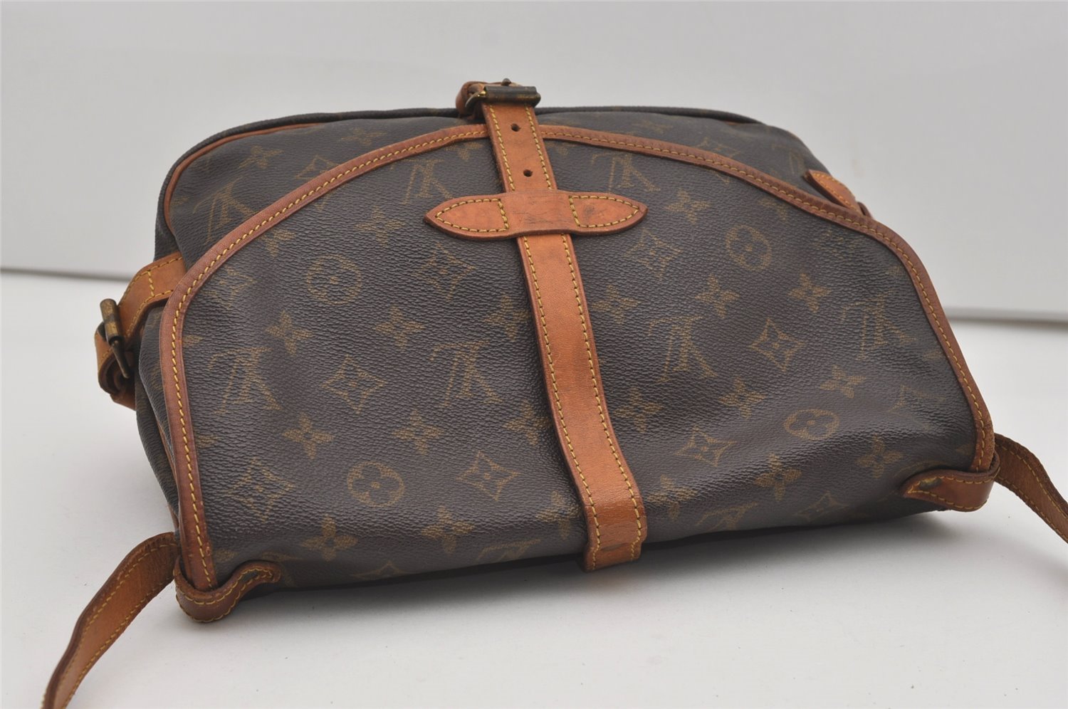Authentic Louis Vuitton Monogram Saumur 30 Shoulder Cross Bag M42256 LV 0312J