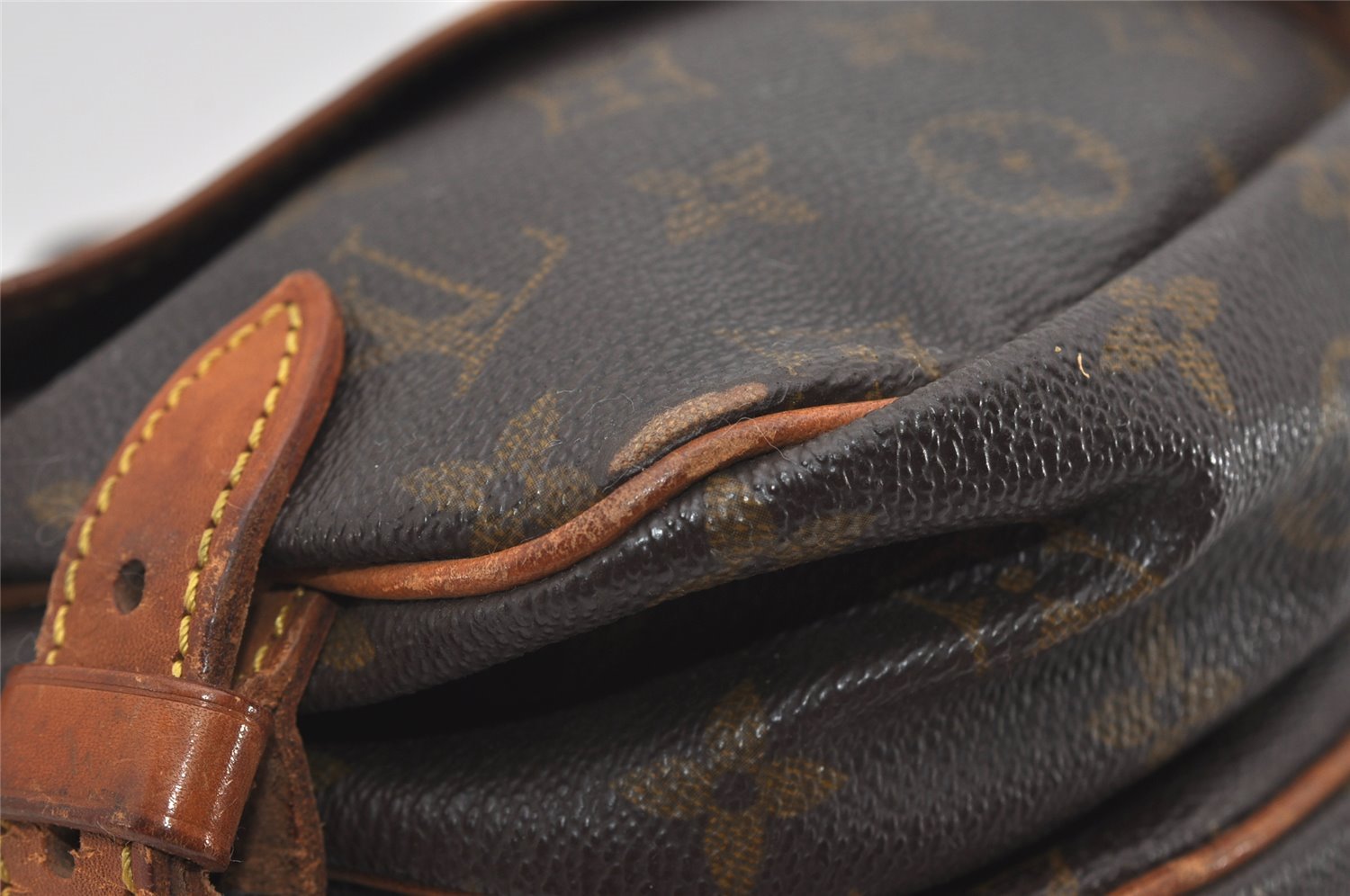 Authentic Louis Vuitton Monogram Saumur 30 Shoulder Cross Bag M42256 LV 0312J