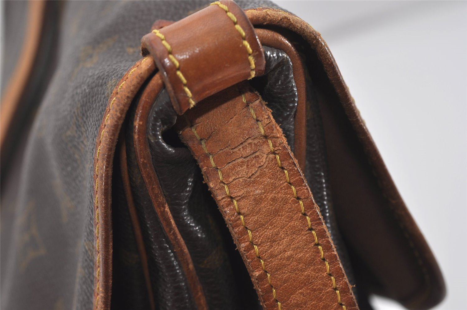 Authentic Louis Vuitton Monogram Saumur 30 Shoulder Cross Bag M42256 LV 0312J