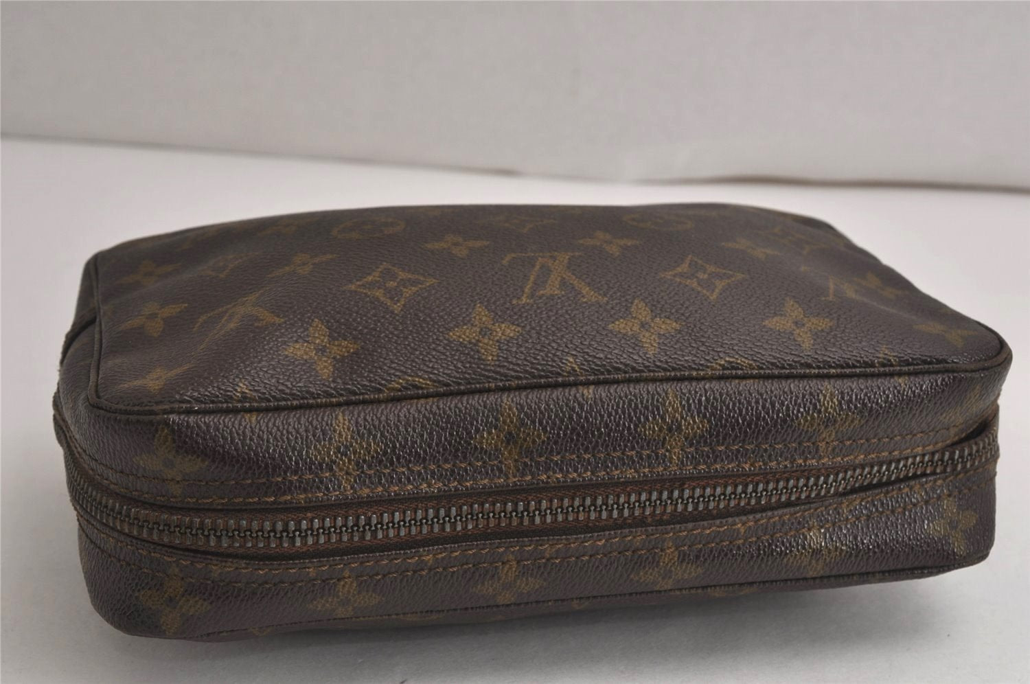 Auth Louis Vuitton Monogram Trousse Toilette 23 Clutch Hand Bag M47524 LV 0313K