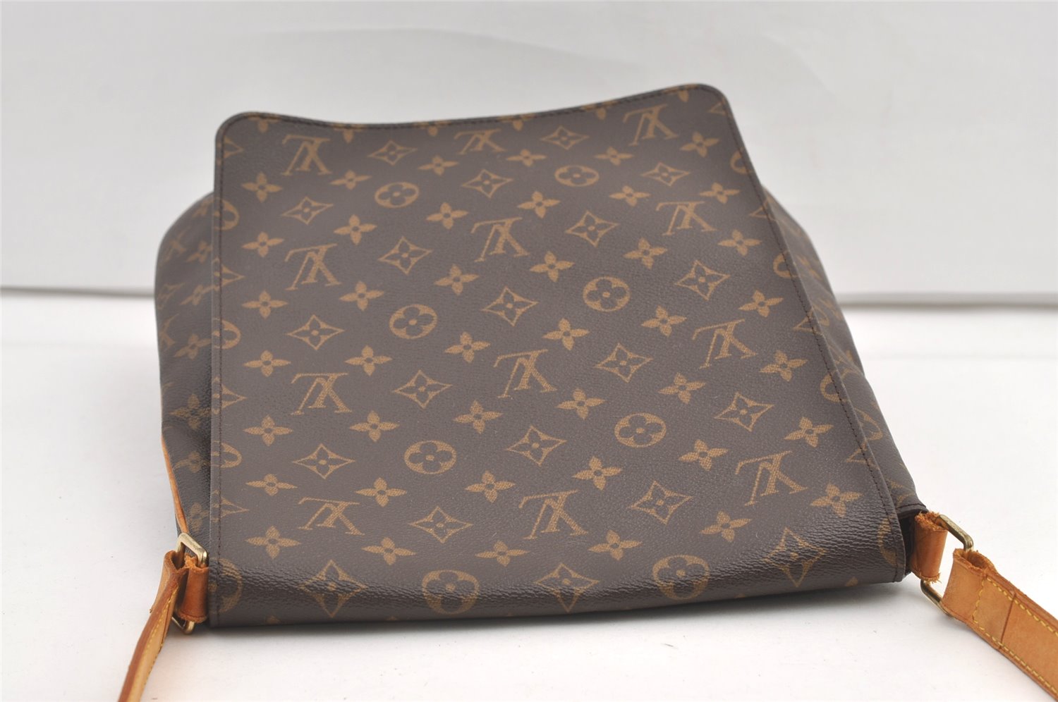 Authentic Louis Vuitton Monogram Musette Shoulder Cross Body Bag M51256 LV 0319K