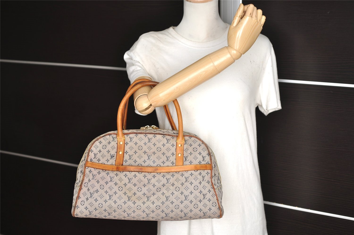 Authentic Louis Vuitton Monogram Mini Marie Shoulder Bag Blue M92003 LV 0325J