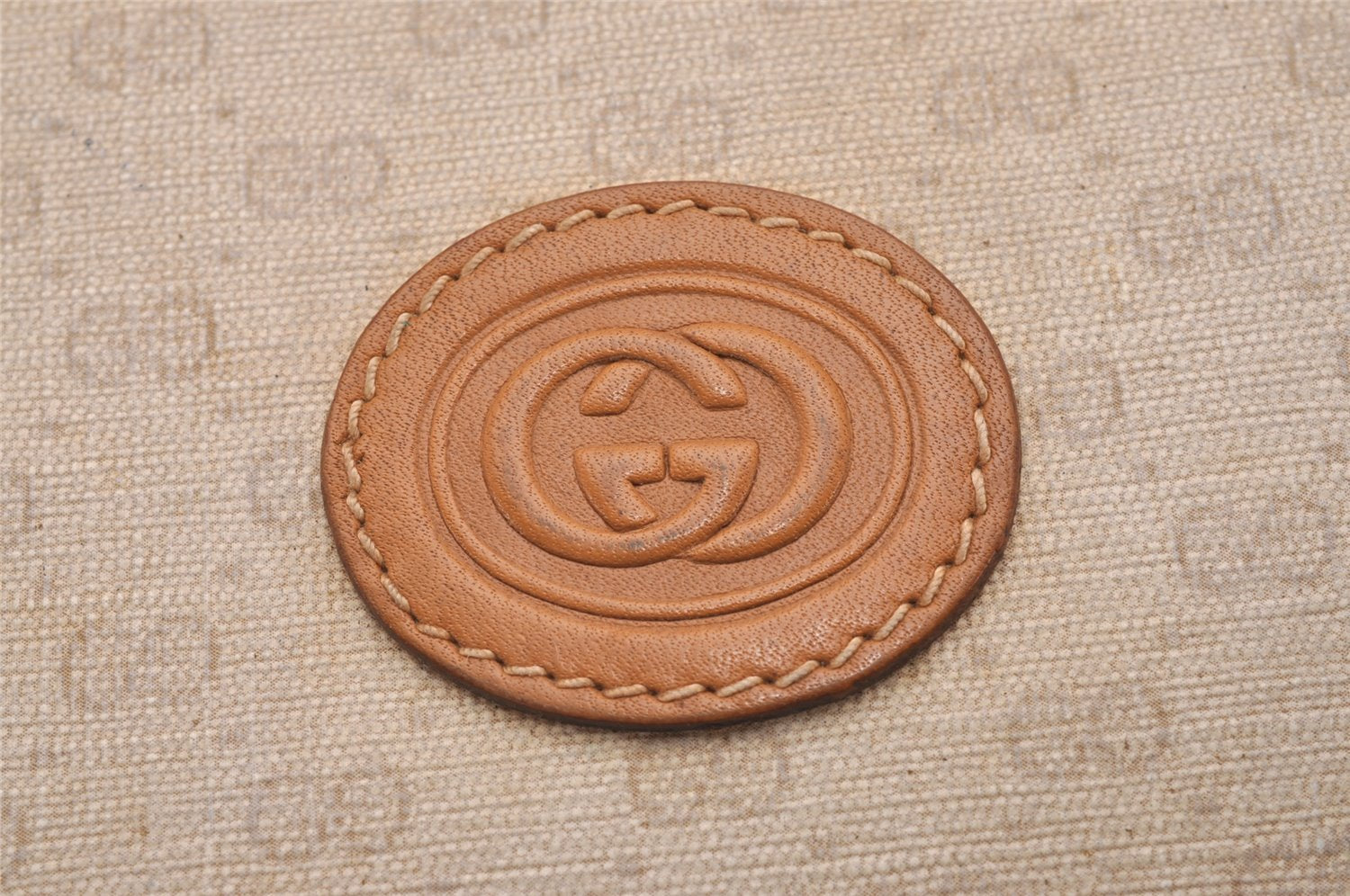 Authentic GUCCI Micro GG PVC Leather Shoulder Cross Bag Purse White Junk 0326J