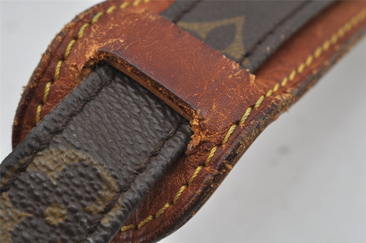 Authentic Louis Vuitton Monogram Danube GM Shoulder Cross Bag M45262 LV 0334J