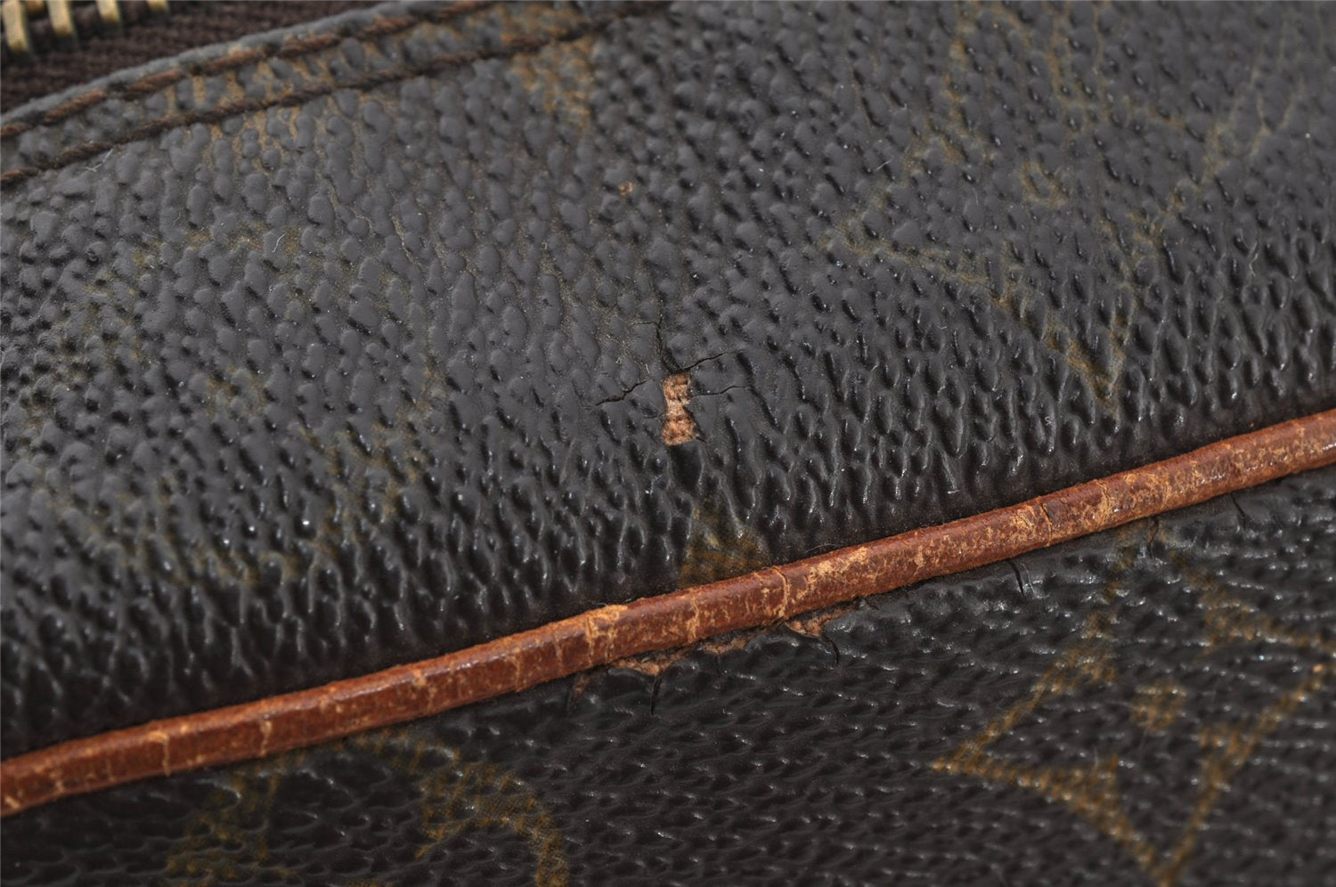 Authentic Louis Vuitton Monogram Danube GM Shoulder Cross Bag M45262 LV 0334J