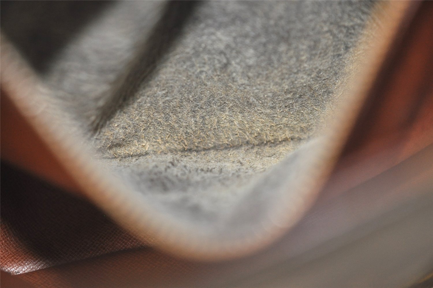 Authentic Louis Vuitton Monogram Saint Cloud GM M51242 Shoulder Cross Bag 0342J