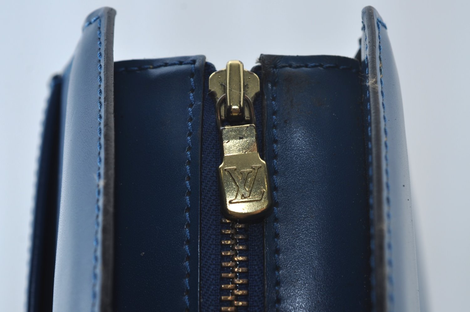 Authentic Louis Vuitton Epi Riviera Hand Bag Blue M48185 LV 0342K