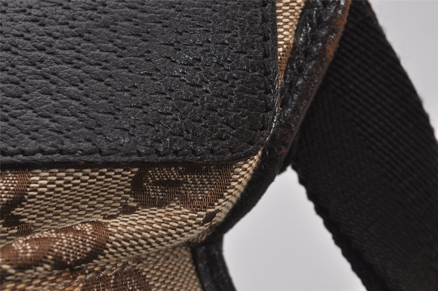 Authentic GUCCI Shoulder Cross Body Bag GG Canvas Leather 27639 Brown 0345J