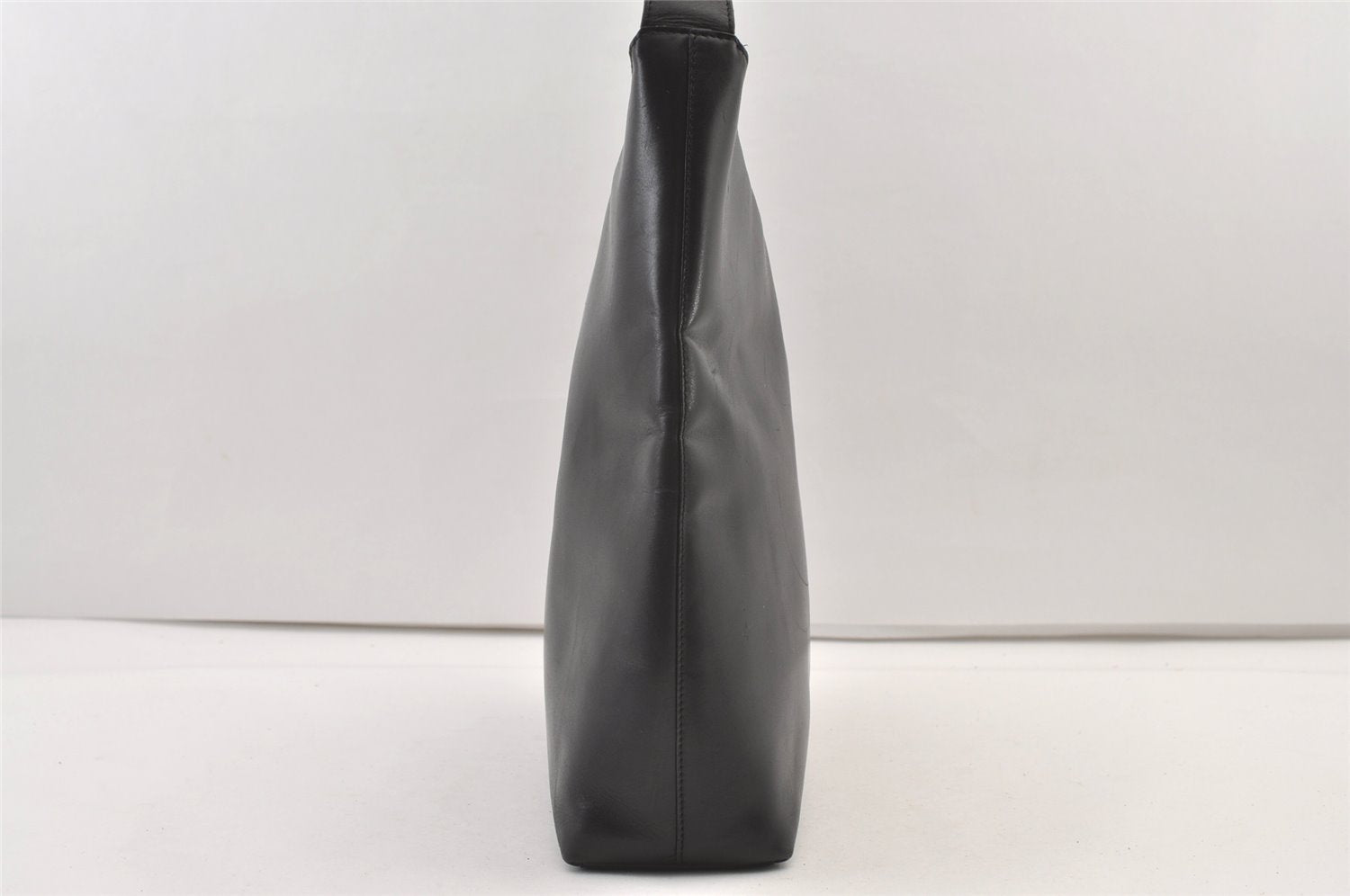 Authentic GUCCI Vintage Shoulder Hand Bag Leather Black 0350K