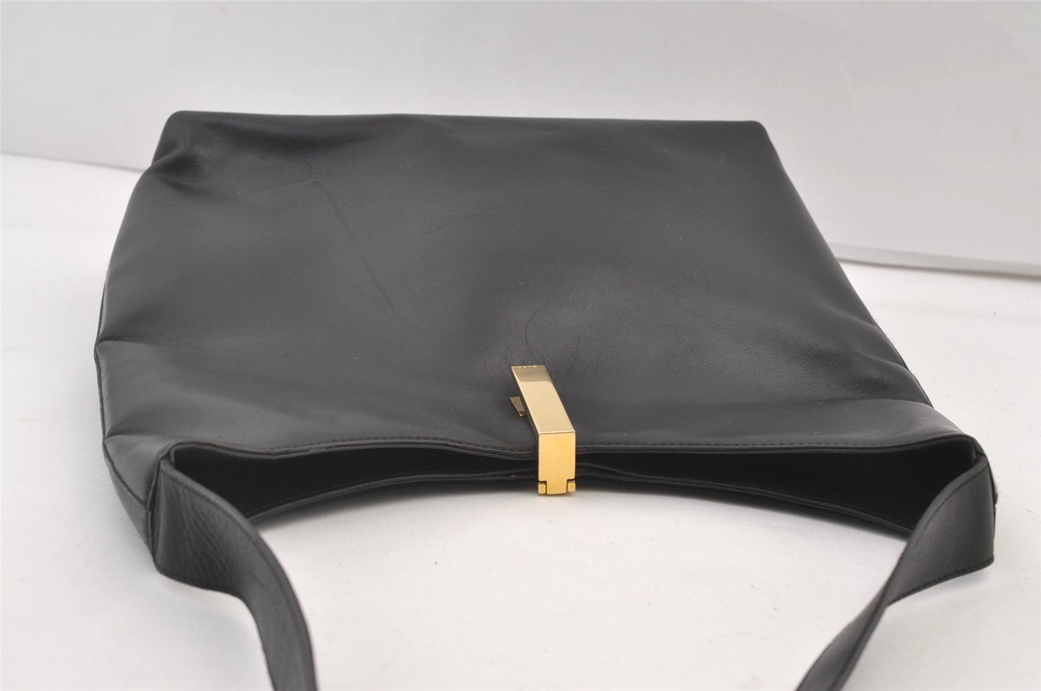 Authentic GUCCI Vintage Shoulder Hand Bag Leather Black 0350K
