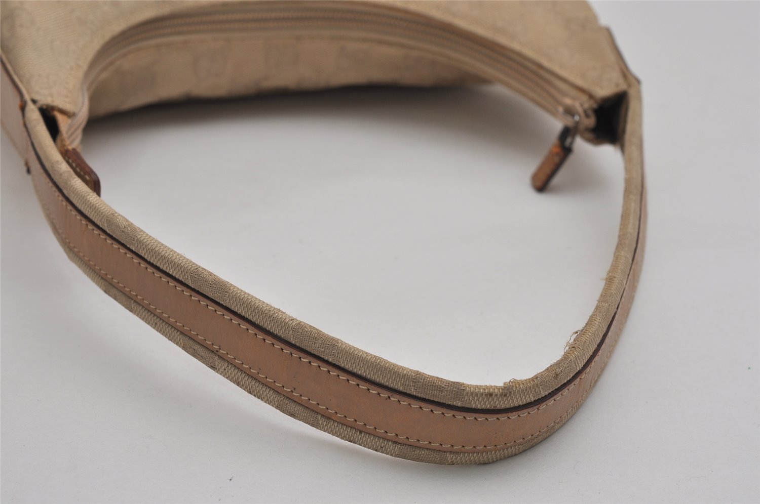 Authentic GUCCI Vintage Shoulder Bag Purse GG Canvas Leather 0013386 Beige 0355K