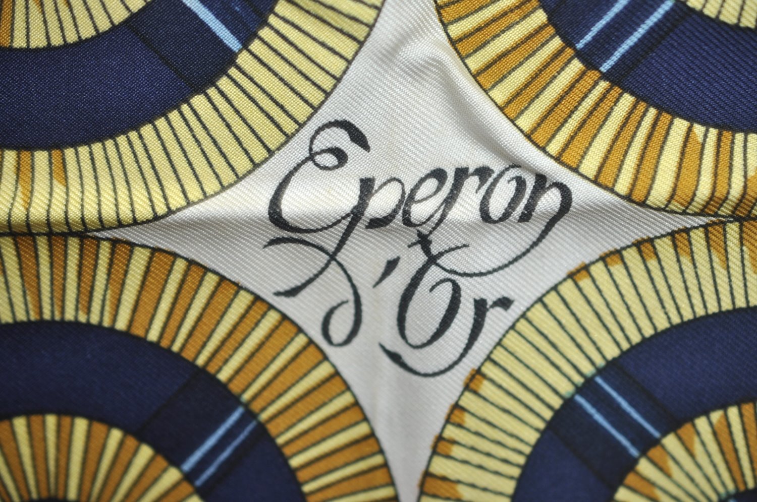 Authentic HERMES Carre 90 Scarf 