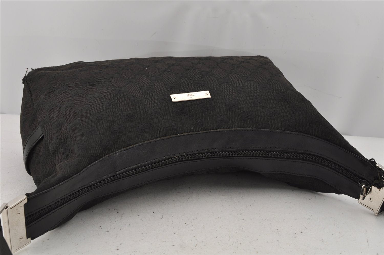 Authentic GUCCI Shoulder Cross Body Bag GG Canvas Leather 0190432 Black 0363K