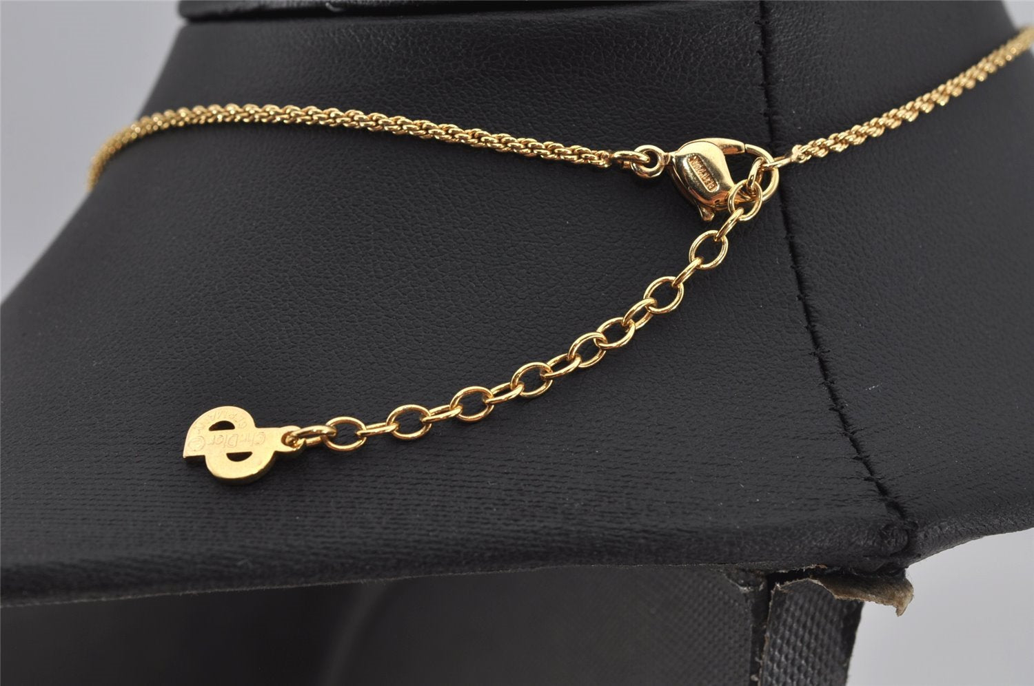 Authentic Christian Dior Gold Tone Chain Pendant Necklace CD 0369K