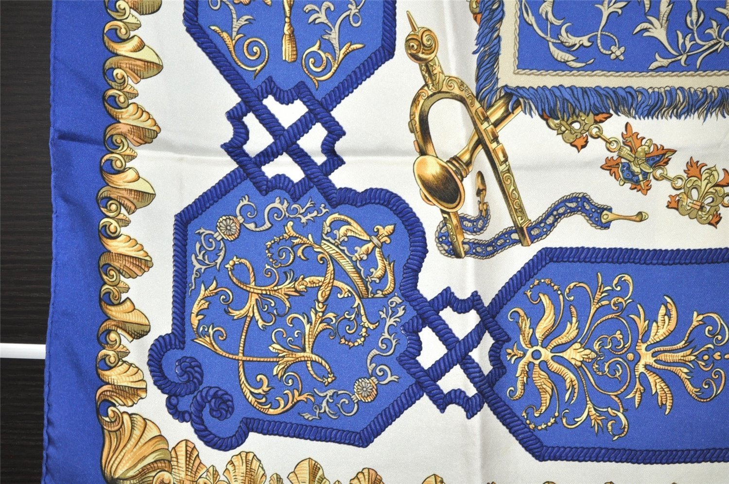 Authentic HERMES Carre 90 Scarf 