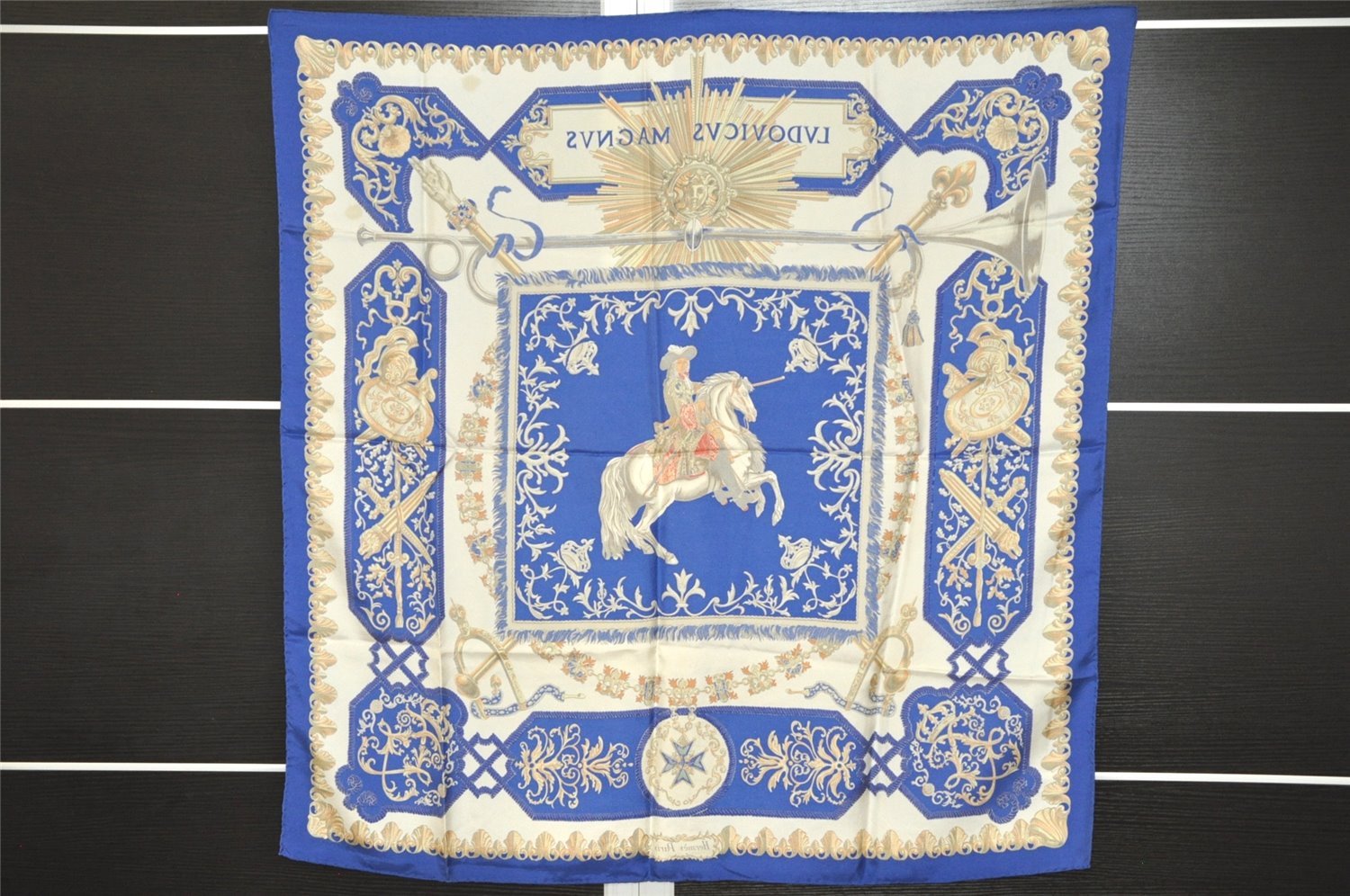 Authentic HERMES Carre 90 Scarf 